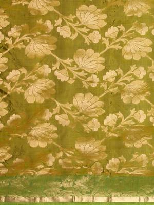 Green hand woven kanchipuram silk saree with blouse 3
