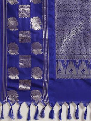 Orange hand woven kanchipuram silk saree with blouse 4