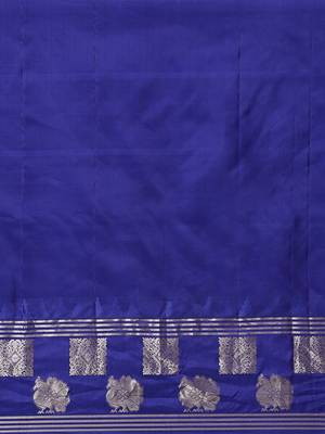 Orange hand woven kanchipuram silk saree with blouse 5