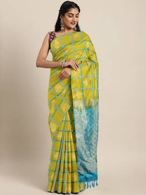 Green hand woven kanchipuram silk saree with blouse 1