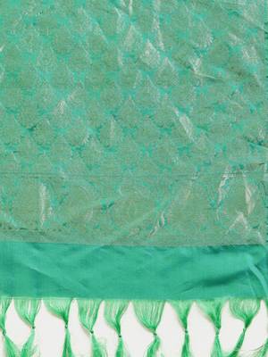 Green hand woven kanchipuram silk saree with blouse 4
