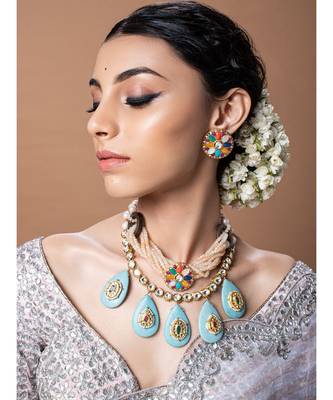 Yellow Gold Blue kundan Jewellery 1