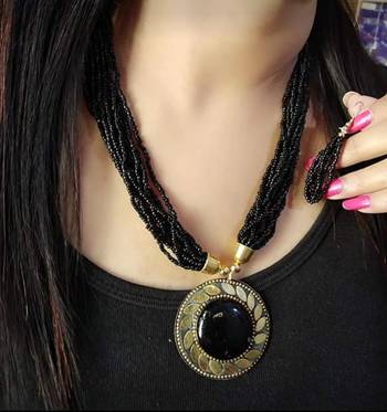 Crystal Shine Multistrand Black Beads Ethnic Kundan Necklace  & Earring Set For Women 1
