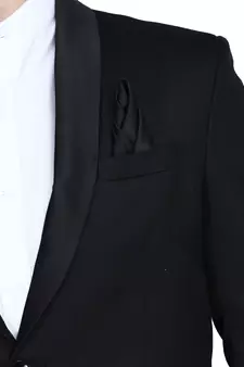 men's black solid slim-fit single-breasted blazer