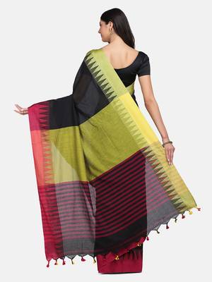 Black woven silk cotton saree with blouse 3
