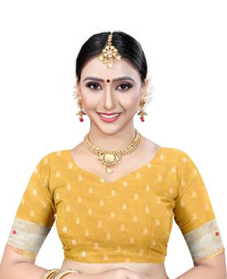 Orange woven silk blend saree with blouse 4