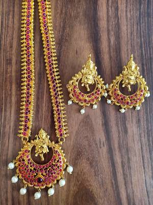 Red agate necklaces 2