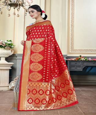 Red woven art silk saree with blouse 3