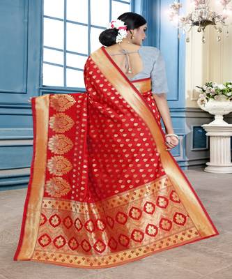 Red woven art silk saree with blouse 4