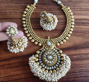 White agate necklaces 2