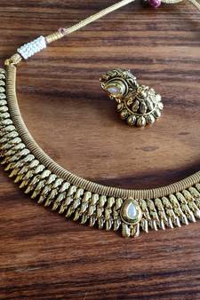 Gold agate necklaces