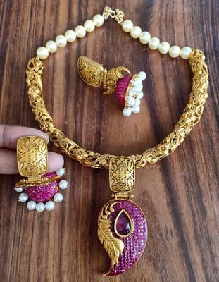 Red agate necklaces 2