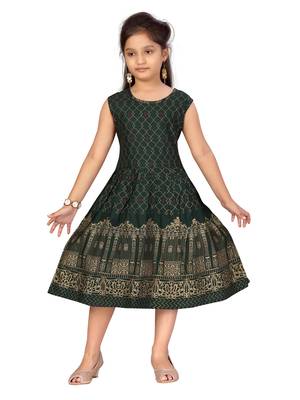 Green printed cotton kids-frocks 1