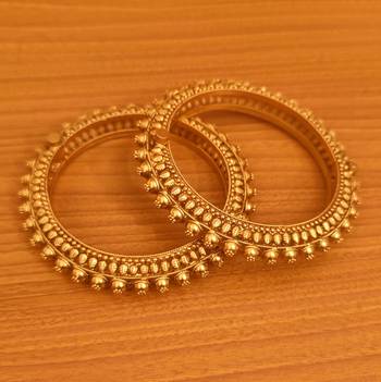 Gold bangles-and-bracelets 2