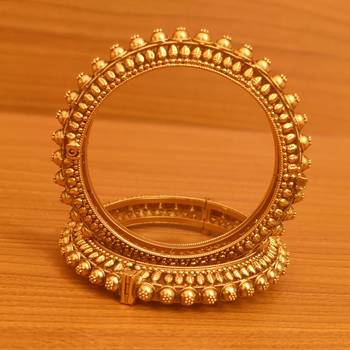 Gold bangles-and-bracelets 3
