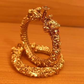 Gold bangles-and-bracelets 3