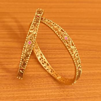 Red bangles-and-bracelets 3