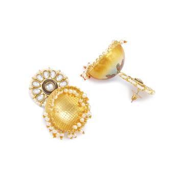 Gold pearl earrings 3