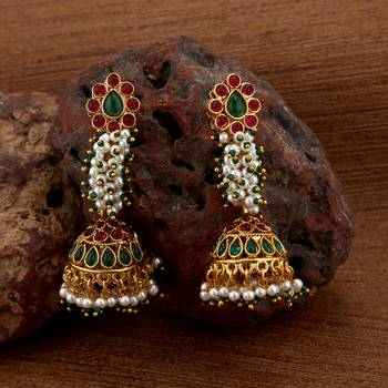 Red pearl earrings 1