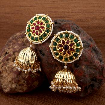 Red pearl earrings 1