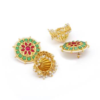 Red pearl earrings 3