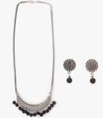 Black necklace-sets
