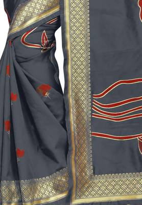 Grey Zari Woven Banarasi Silk Saree With Blouse 5