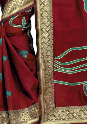 Maroon Zari Woven Banarasi Silk Saree With Blouse 5