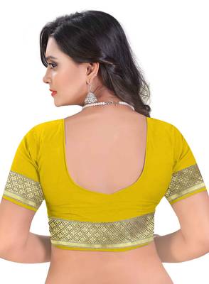 Yellow Zari Woven Banarasi Silk Saree With Blouse 4