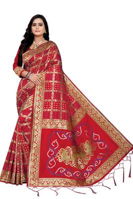 Red Bandhani Zari Work Banarasi Silk Saree With Blouse 2