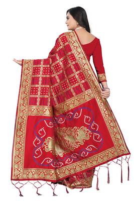 Red Bandhani Zari Work Banarasi Silk Saree With Blouse 3