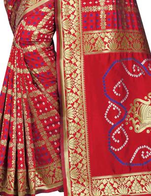 Red Bandhani Zari Work Banarasi Silk Saree With Blouse 5