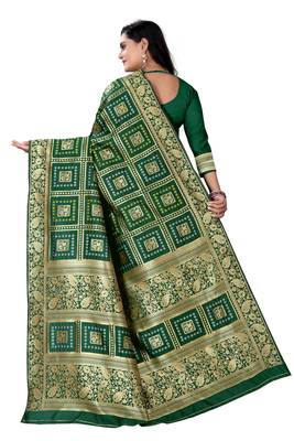 Green Zari Woven Banarasi Silk Bandhani Saree With Blouse 3