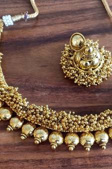 Gold agate necklaces