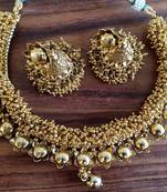 Gold agate necklaces