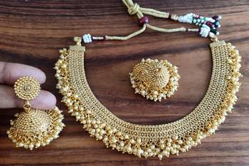 Gold agate necklaces 1