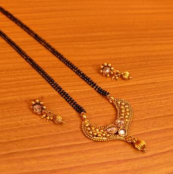Gold mangalsutra 1