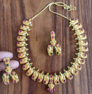 Multicolor agate necklaces 1