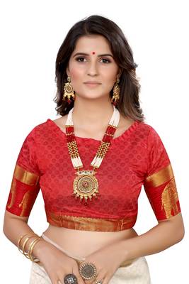 Off white woven kanchipuram silk saree with blouse 3