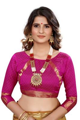Beige woven kanchipuram silk saree with blouse 4
