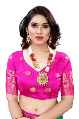 Green woven banarasi cotton saree with blouse 4