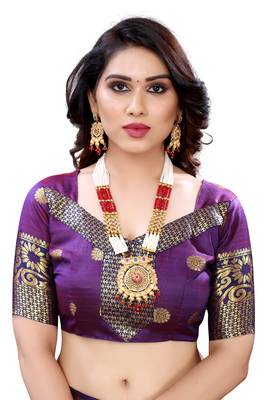 Red woven banarasi cotton saree with blouse 4
