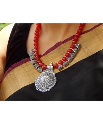 Red necklace-sets 1