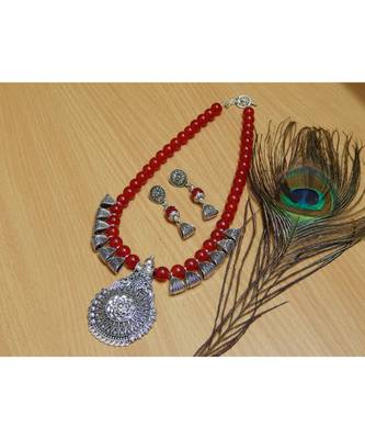 Red necklace-sets 3