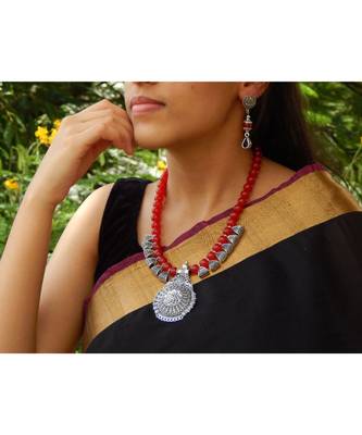 Red necklace-sets 4