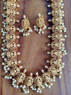 Gold agate necklaces 1