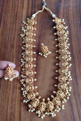 Gold agate necklaces 2