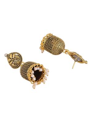 Gold pearl earrings 3