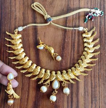 White agate necklaces 1