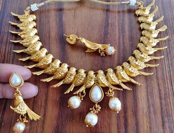 White agate necklaces 2